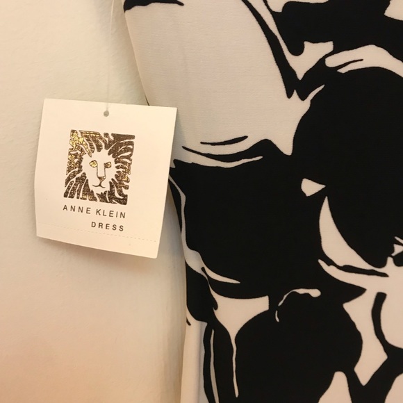 Gently used - No tags 🛍 Anne Klein Black/Lily Summer Jersey Dress - Picture 3 of 3